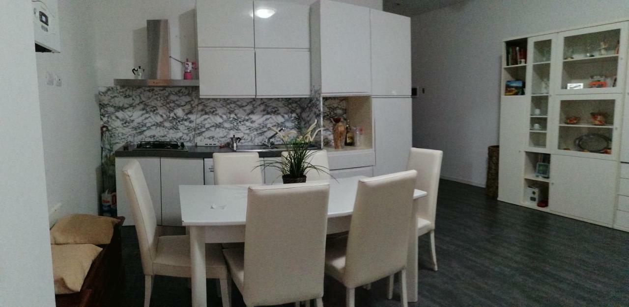 ホテル Casa Nuccia 1 ミラノ エクステリア 写真