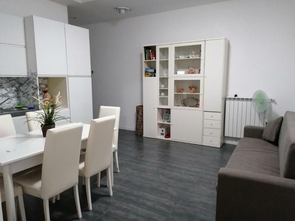 ホテル Casa Nuccia 1 ミラノ エクステリア 写真