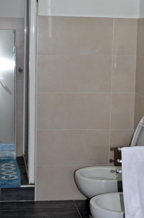 ホテル Casa Nuccia 1 ミラノ エクステリア 写真