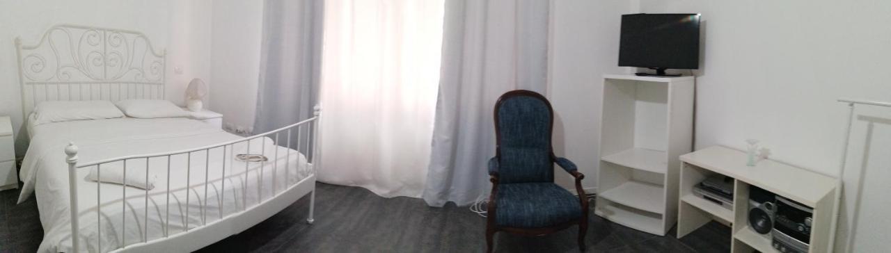 ホテル Casa Nuccia 1 ミラノ エクステリア 写真